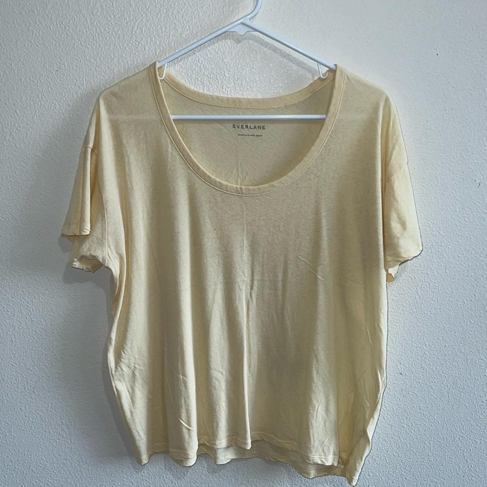 Everlane Women’s Light Yellow Short Sleeve Top
